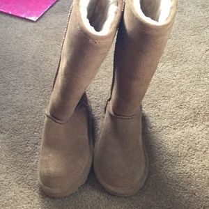 Bear paw boots